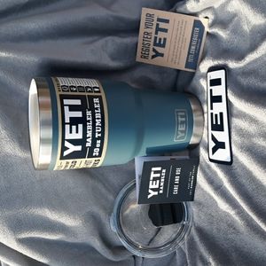 NWT!  YETI Rambler 30oz NORDIC BLUE Tumbler Magslider Lid / Decal/Reg/Care Card…